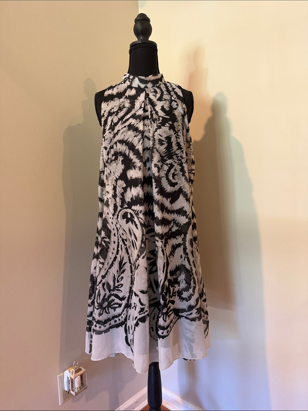 Robbie Bee Black & White High-Neck Printed Mini Dress